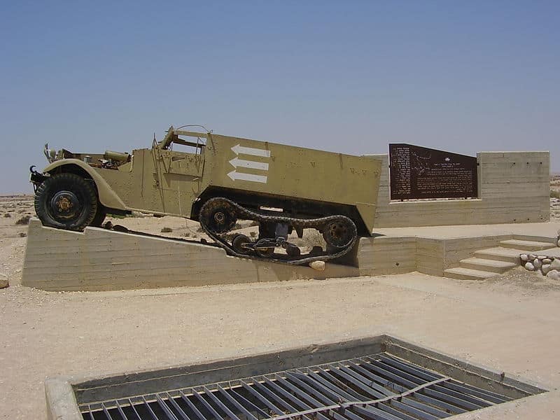 אנדרטת חטיבה 8. כאן מתחילים. קרדיט צילום: ד"ר אבישי טייכר