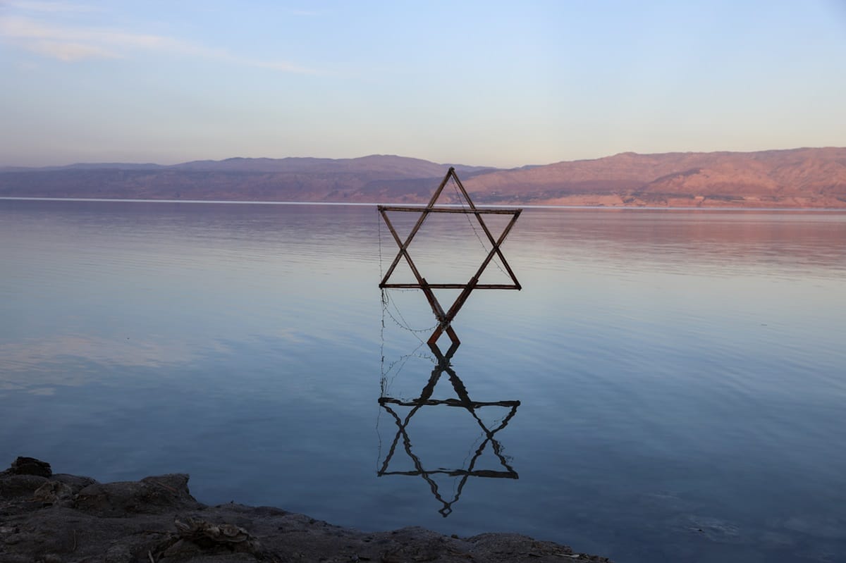 David star statue on water
