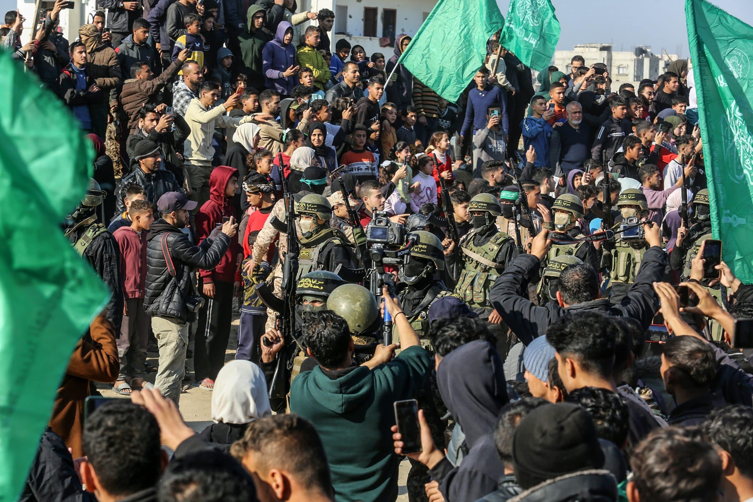 Palestinian Resistance Hands Over Israeli Prisoners To The Red Cross