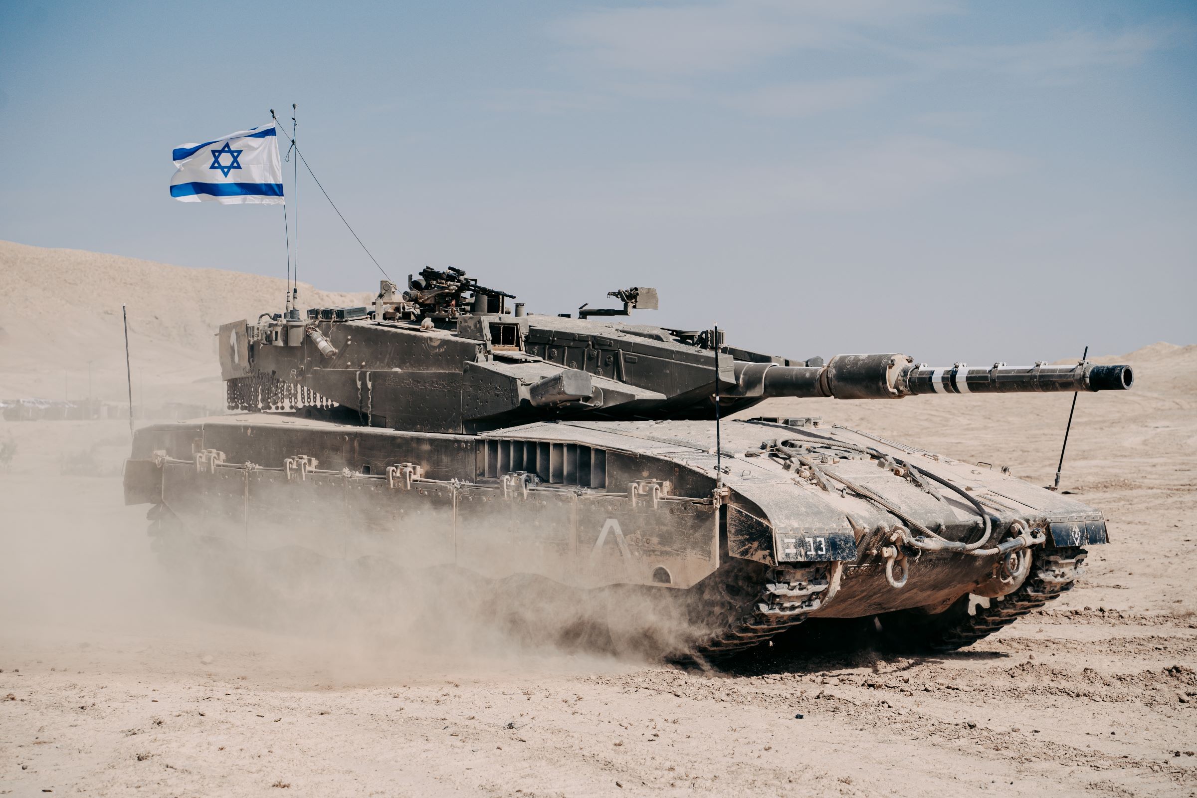 טנק המרכבה, על כל דגמיו ושכלוליו, נחשב עד היום לאחד הפיתוחים הישראליים המוצלחים ביותר שמקנה לצה"ל יתרונות רבים בשדה הקרב. נוכח החוסן העכשווי של חיל השריון הישראלי, קשה להאמין שלפני פחות מחמישים שנה מדינת ישראל החזיקה במערך טנקים מצומצם ומיושן, וכמעט הפסידה במערכה מול כוחות השריון של האויב.  